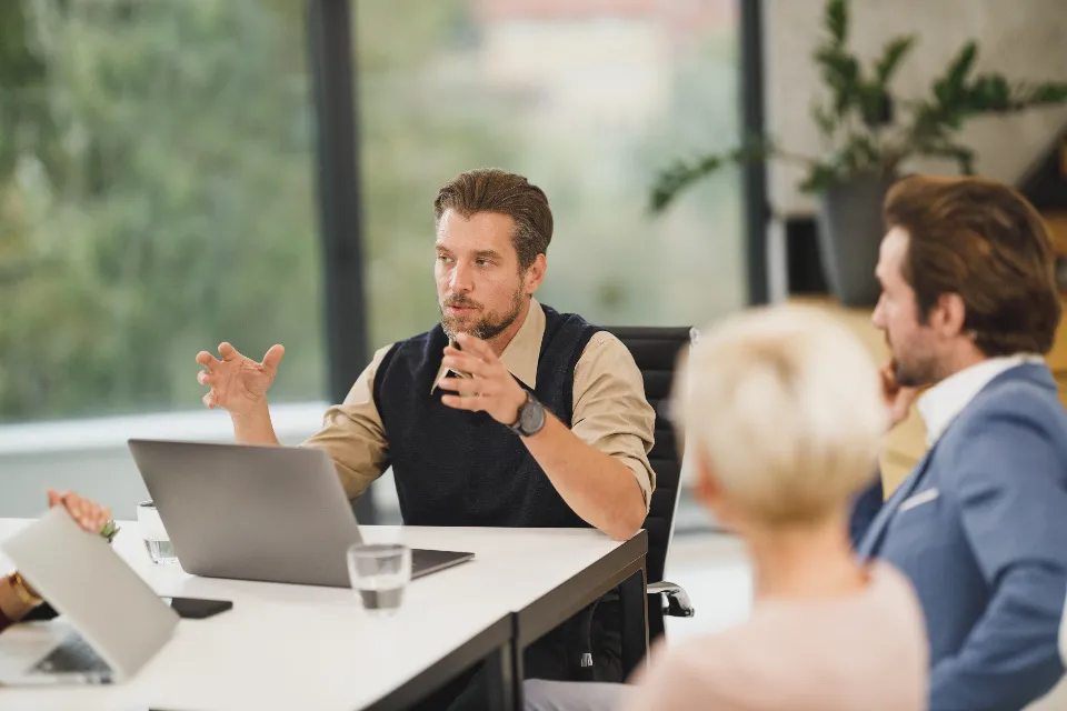 Consulenti Lumetra durante un workshop con un cliente